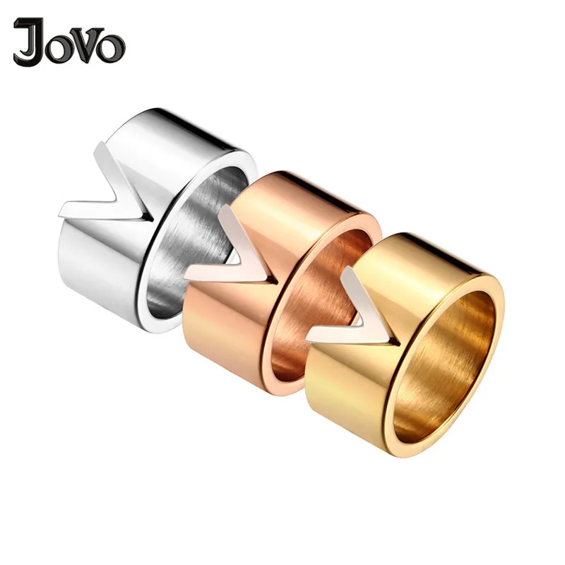 

Fashion Stainless Steel Jewelry Gold Color V Shape Luxury Wedding Rings Siver Rose Gold Charm Rings Customize Letter for Her