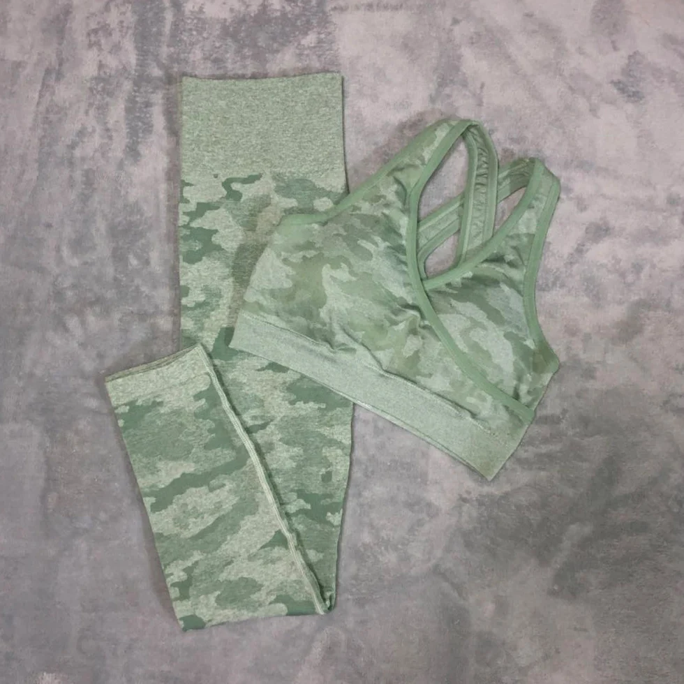

Camo Seamless Yoga Set Sports Wear For Women Gym Clothing Scrunch Fitness Leggings+Sport Brassiere 2 Piece Workout Clothes