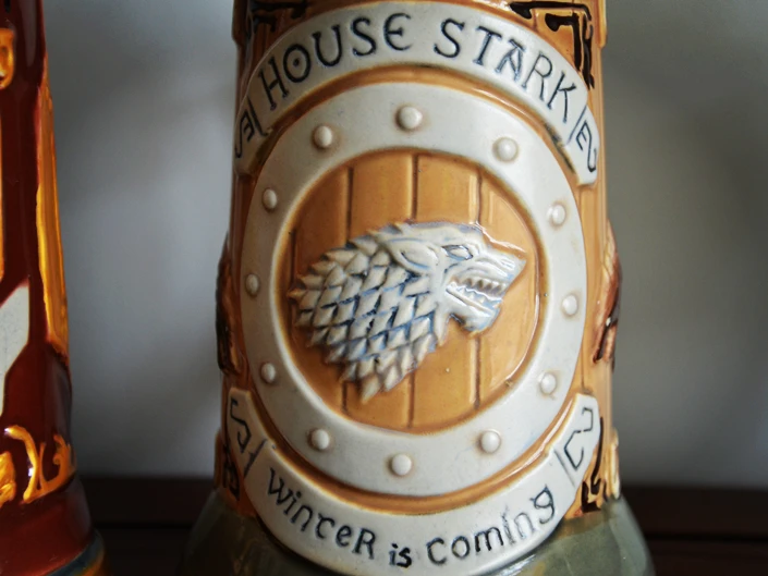 Игра престолов HBO дом Старков lannister зимние близится к истечению стакан для пива