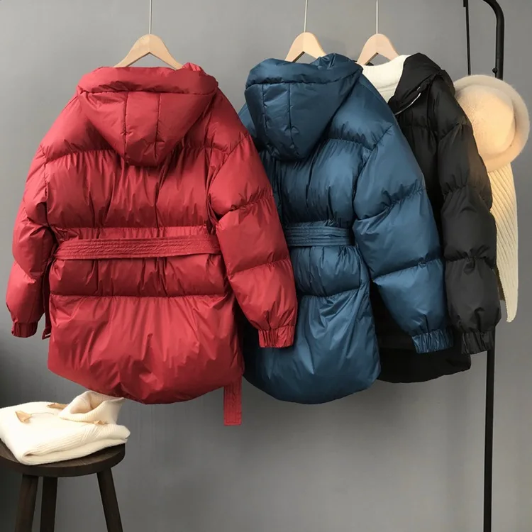Новое модное Брендовое зимнее теплое пальто красного цвета с капюшоном женское пушистое стильное плотное теплое пуховое хлопковое пальто с поясом wq777