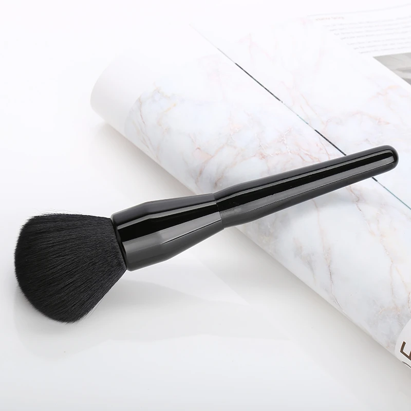 large blusher brush