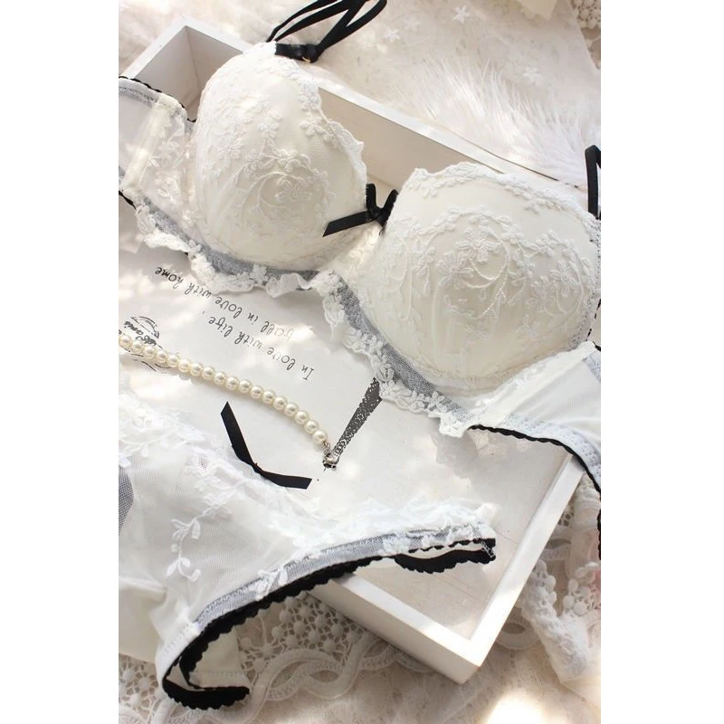 Affordable Black /& Silver Bra /& Panty Set Bra Size 34B 36B 36C Panty Size S M L