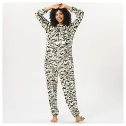 Centuryestar Для женщин камуфляжная Пижама Onesie для взрослых Одна деталь с капюшоном моно Pijama дома Combinaison Пижама Tmall качество