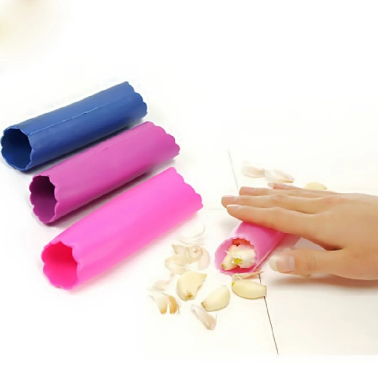 HOT Magic Silicone Garlic Peeler Peel Easy Useful Kitchen Tools Color Random | Дом и сад
