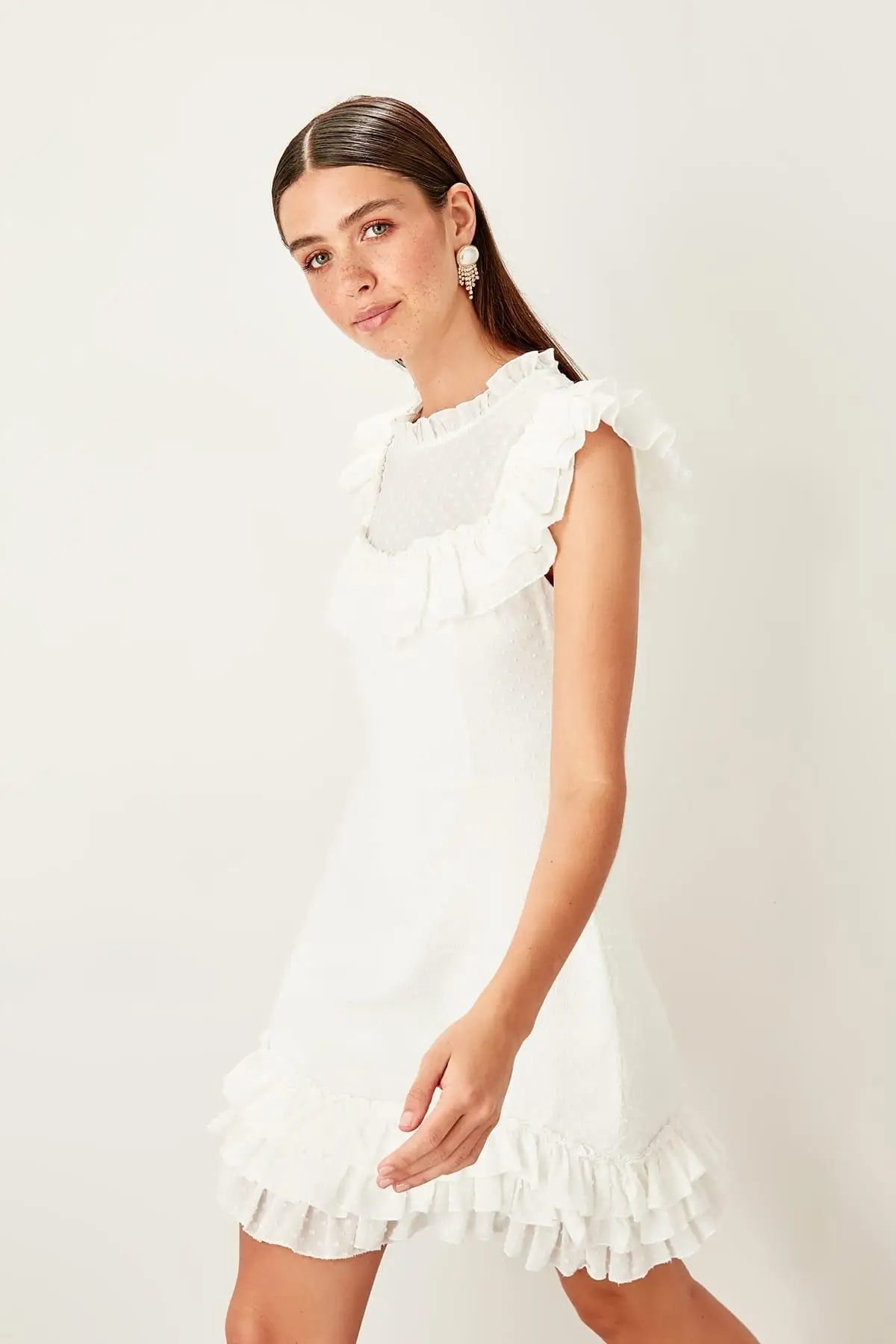 

Trendyol Ecru Belted Special Fabric Dress TPRSS19FZ0281