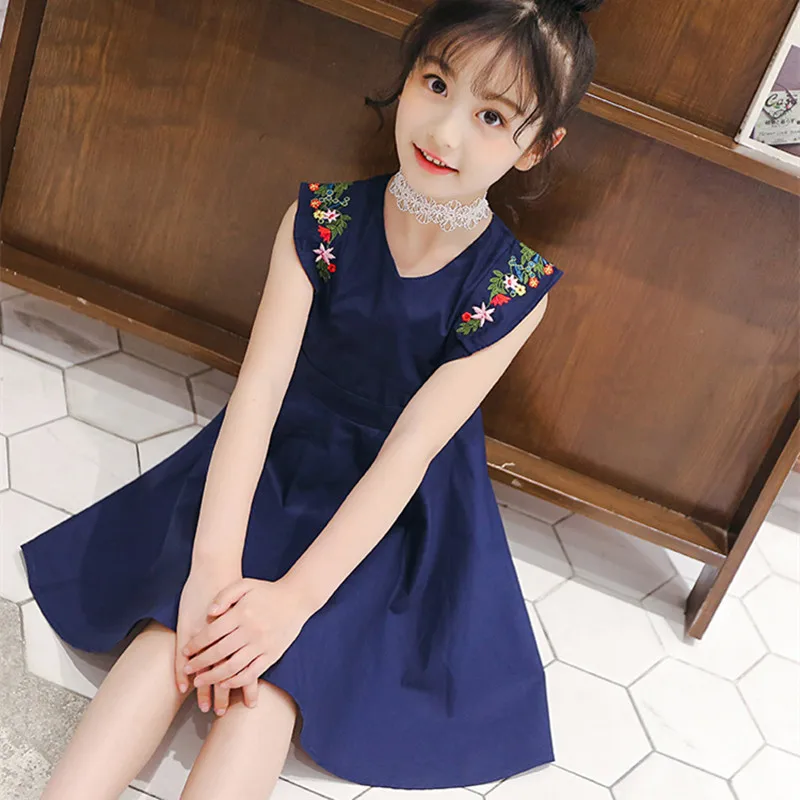 

DFXD Children Dress 2018 Summer New Korean Teens Girl Sleeveless Flower Embroidery V-neck Cotton Princess Dress Girl Party Dress