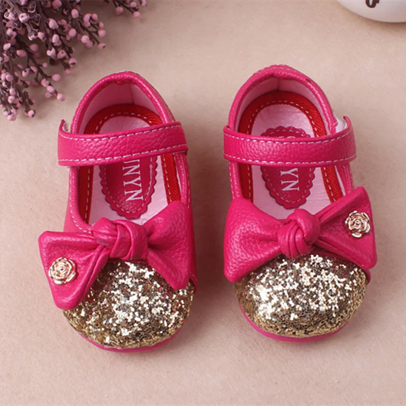 WENDYWU принцесса девочки кожаные туфли с бантом обувь для девочек туфли с блестками для детей день рождения металлические цветы розовый белый розовый Размер 12-15 см