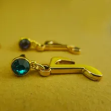 Marsnaska в форме ноты противопылевые наушники с отверстием Пылезащитная заглушка универсальные аксессуары для мобильных телефонов наушники Пылезащитная заглушка цвет случайный