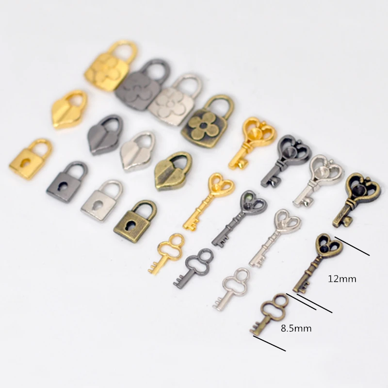 

20/50/100 PCS Cute Mini Key Lock Doll Clothes DIY Accessories Ultra-small Buckles for Blyth Barbies Doll Bag Dress Clothing
