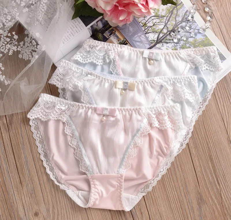 Teen In Satin Pantie