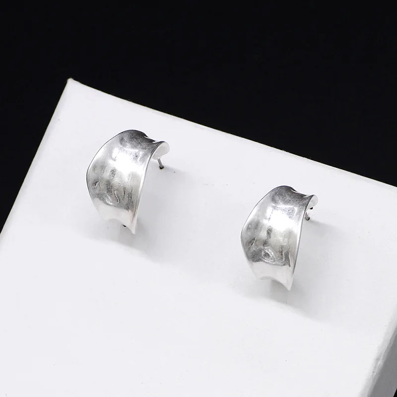 

Fashion Woman Hoop Earrings Classic Geometric C Shaped Earrings For Women Earrings Hypoallergenic jewellery HK115