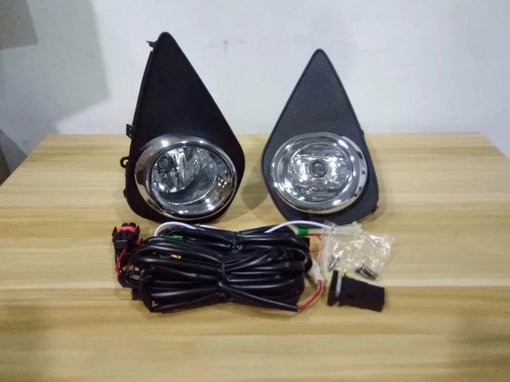 

eOsuns halogen fog lamp front bumper light with bulbs for Toyota yaris 2014-ON(US.TYPE)