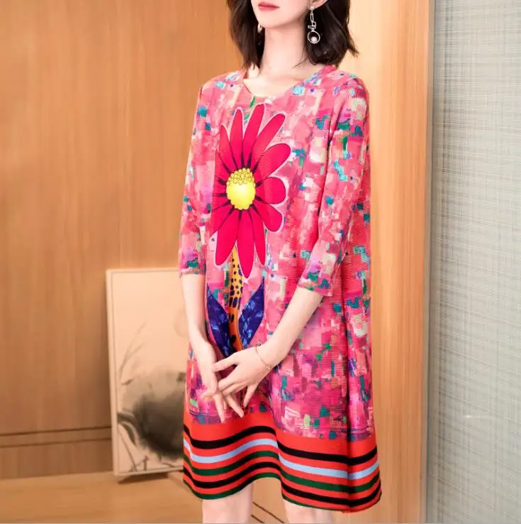 Print jurk vouw lange losse grote werven in de nieuwe lente/zomer vrouwen kleding mode jurk gratis verzending Print jurk vouw lange losse grote werven in de nieuwe lente/zomer vrouwen kleding mode jurk gratis verzending