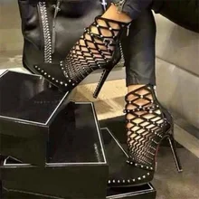 De luxe Rivets Pompes Marque Designer Pompes Femmes Sandales Talons hauts Dames Rivets Chaussures 12 cm taille 35-40 Élégant noir banquet chaussures