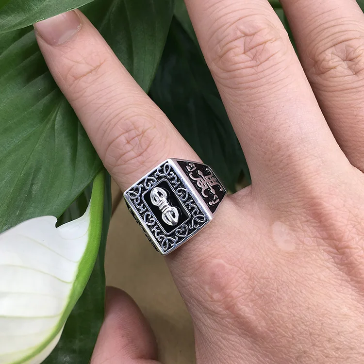 silver-ring0010d