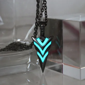 

Glowing Green Arrow necklace Knight spear Necklace GLOW in the DARK Luminous pike Pendants & Necklaces women men boy girls gift