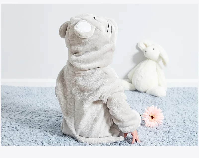 9263306170_670140918