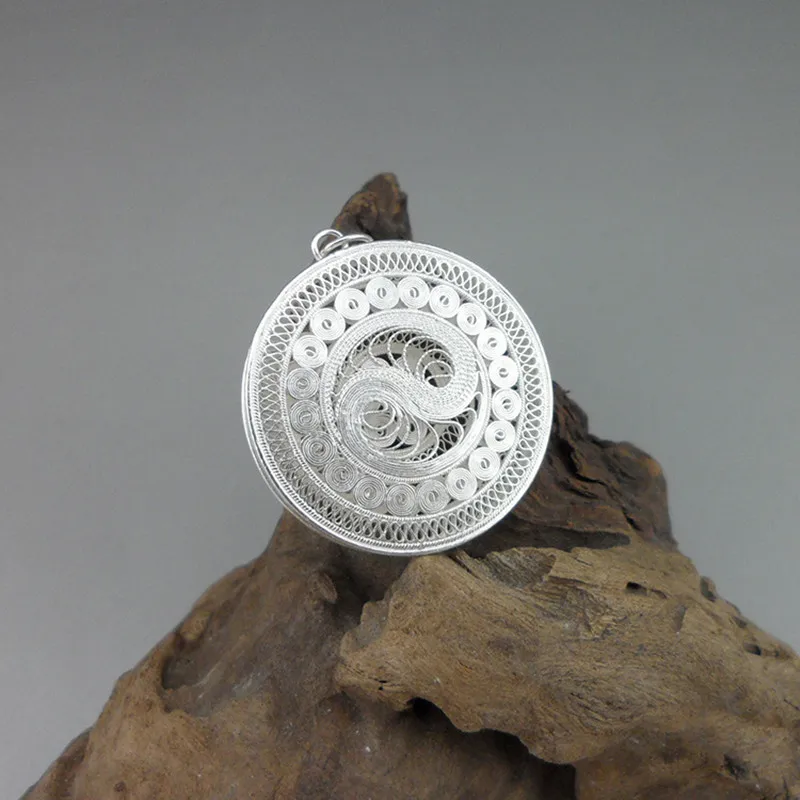 

Dragon Pendant Men Vintage 999 Sterling Silver Necklace Chinese Handmade Hip Hop Jewelry Ethnic Round Big Pendant Necklace