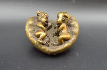 

Antique collection of antique bronze bronze antique collection of young boys and girls.