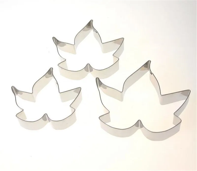 Maple leaves cake mold 3