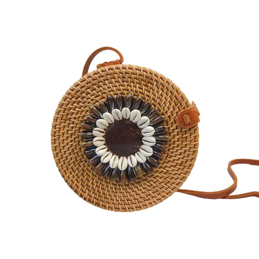 

Shoulder Bag Rattan Hand-Woven Beach Straw Bag Shell Cross-Body Bag for Women