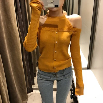 

2018 the Korean version wears a neck and a back sweater.