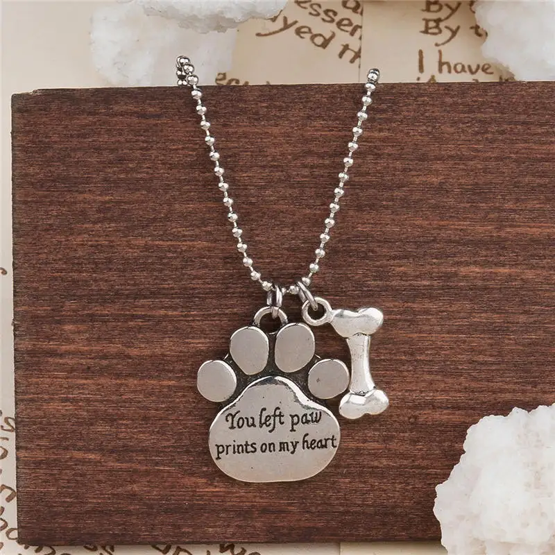 

8SEASONS Copper Pet Memorial Necklace Silver Color Pendant Necklace Footprint Bone Pattern Message 57.5cm(22 5/8") long, 1 Piece