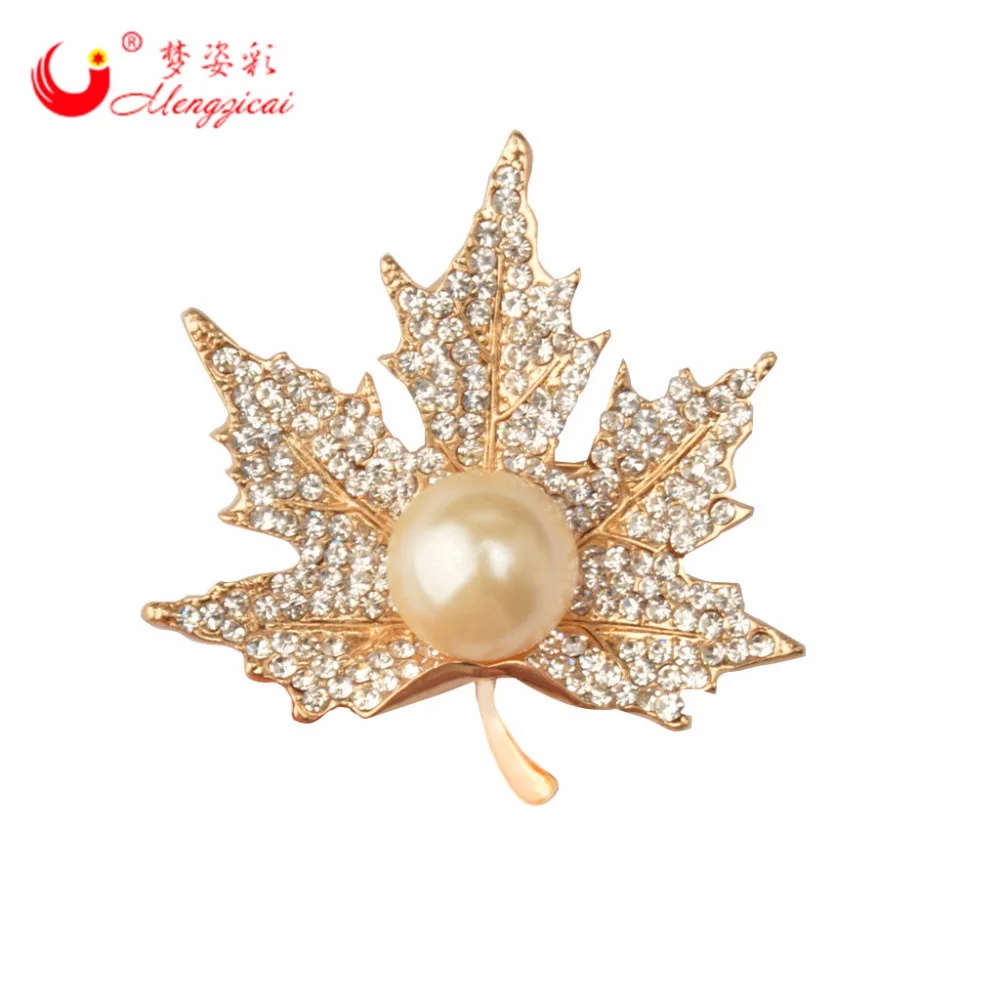 

MZC New Elegant Gold Maple Leaf Broach Femal Lapel Pin Pearl Jewelry Broches Rhinestone Brooch Pin Sweater Accessories