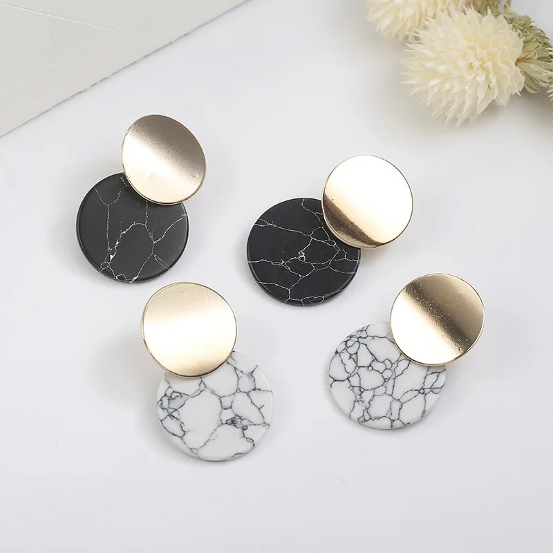 

G.YCX 2019 Black White Color Women Punk Stud Earrings Simple Imitation Marble Geometric Round Earrings Pendientes Women Jewelry