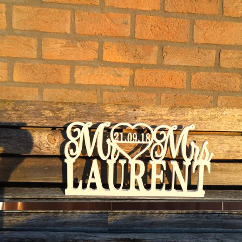  Custom wedding table logo and surname wedding decorated with the logo of Mr. and Mrs.