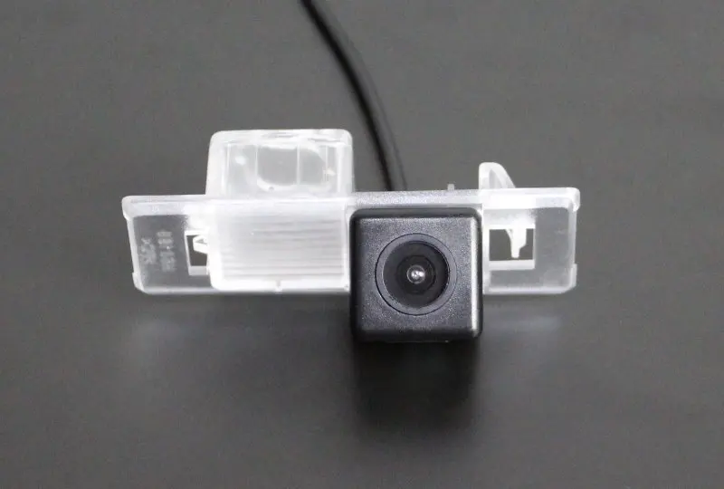 Liislee Reverse Rear Camera For Nissan Sylphy  Pulsar  Sentra (B17) 2015~2018  Parking Back Up Camera  License Plate Lamp 5