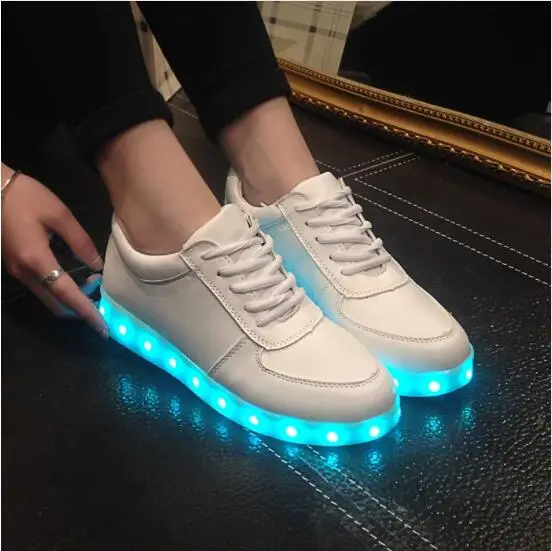 

High Quality Eur Size 27-44 7 Colors Kid Luminous Sneakers Glowing USB Charge Boys LED Shoes Girls Footwear LED Slippers White