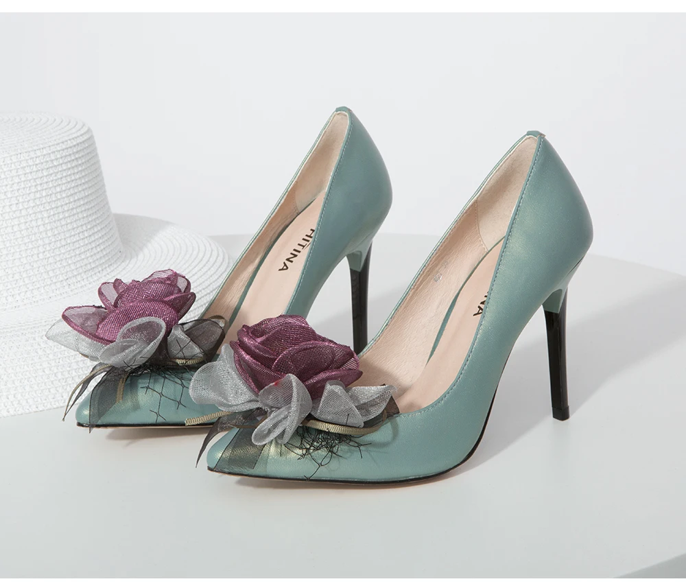 SOPHITINA/Хит 2019г.; Модные вечерние туфли-лодочки с прекрасной цветочкой; Элегантные классические туфли на стильном тонком каблуке с острым носком; Удобная женская обувь из натуральной кожи ручной работы; W27