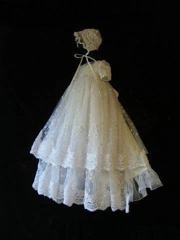 

2016 Jewel Beads Infant Girls Christening Gown Baby Dress Blings Sparkly Lace Baptism Robe With Bonnet