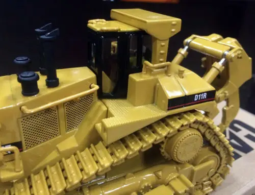 Новый гусеничный трек Caterpillar Cat D11R 1/50 литый под давлением 85025 модель DM|1/50