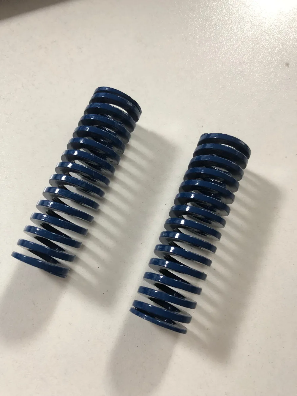 

2pcs Plastic Injection Mold Die Light Load Blue Compression Spring 20mm x65mm 10x20x65mm