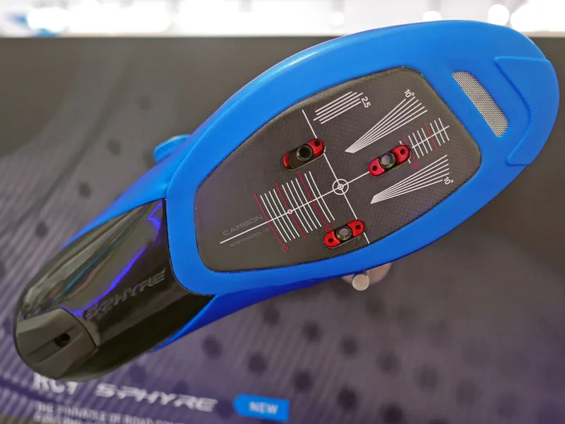 Shimano_S-Phyre-RC9_SH-RC900_carbon-soled-road-race-bike-shoes_blue-sole