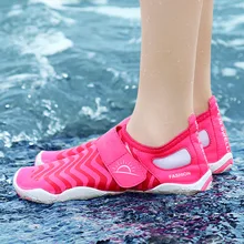 Летняя Уличная обувь для водных видов спорта, Женская дышащая пляжная обувь, легкие женские спортивные кроссовки, обувь на плоской подошве, большие размеры 35-46