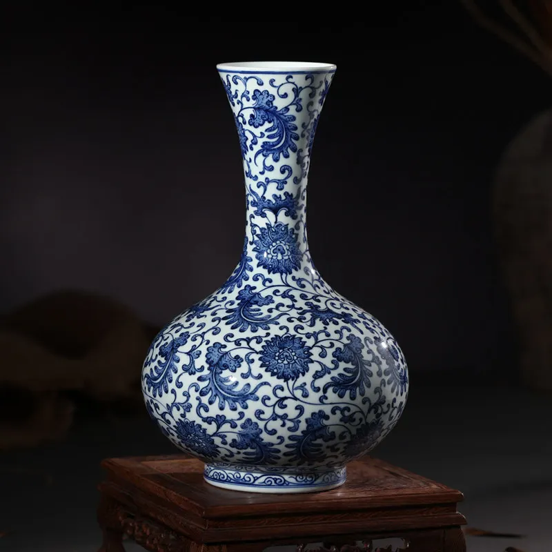 Jingdezhen Blue And White Ceramic Vase Ornaments Hand-painted Feather Pattern Antique Porcelain Chinese Table Decoration