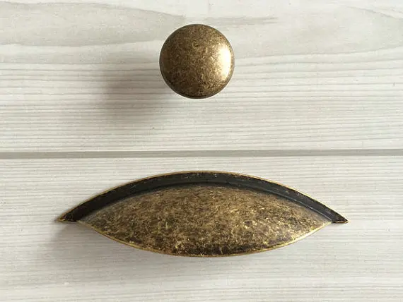 2 1/2 Dresser Knobs Pulls Drawer Knob Pulls Handles Knobs Rustic Antique Bronze Retro Kitchen Cabinet Door Pull Handle Bin Cup dresser knobs oval antique bronze drawer knobs pulls handles cabinet door knobs pull handle rustic furniture knob hardware