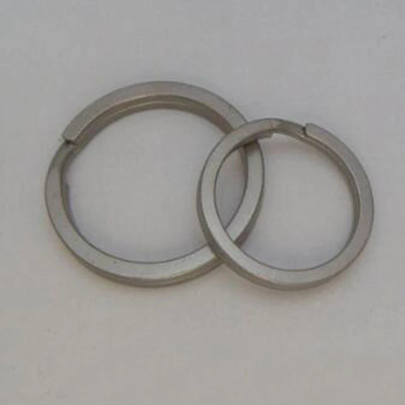 

Titanium Alloy Split Keychain Outdoor Portable Keyring Circle Quickdraw Tool High Strength Lightweight Accessories FW136