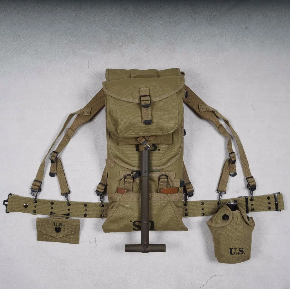 

WWII WW2 US ARMY SOLDIER EQUIPMENT M1928 BAG BELT FIRST AID KIT AND 0.8L KETTLE X- TYPE STRAPS SPADE MILITARY