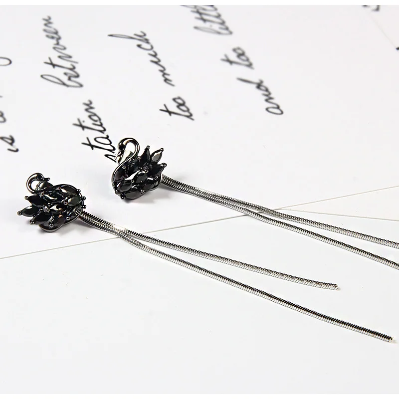 LADYCHIC Элегантные 925 серебряные серьги с черной иглами и прозрачными кристаллами, модные милые серьги-капли, женские свадебные ювелирные изделия LE1396