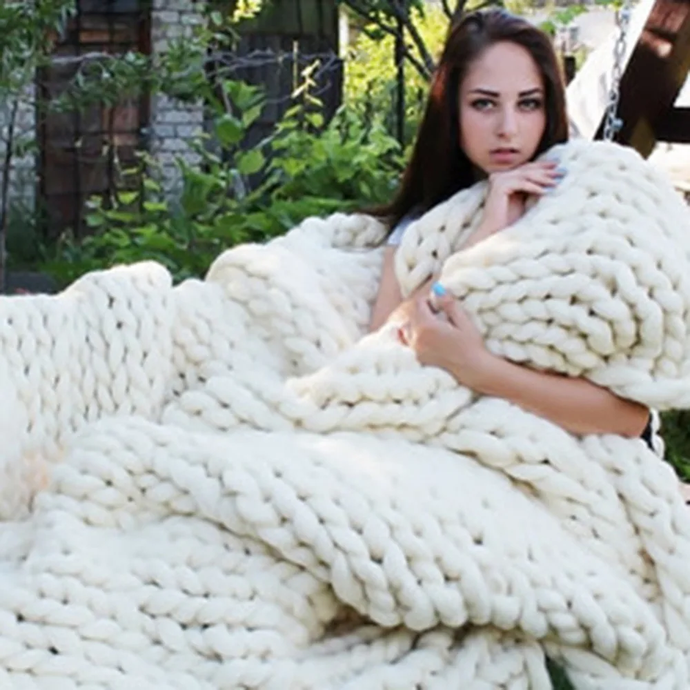 

2018 NEW Chunky Knitted Blankets throws Blanket Ultra Plush Decorative Throw Blanket Queen Bedroom