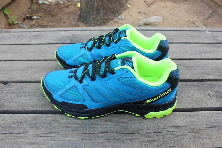 lightweight shoes for travel
