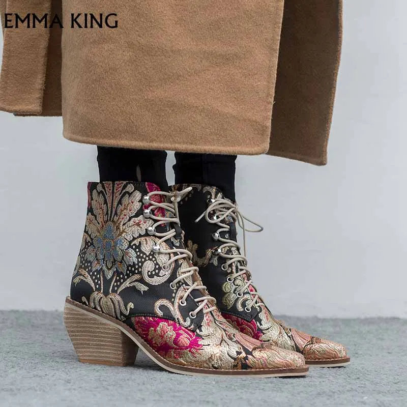 

2018 New Women Boots Martin Ankle Boots New Autumn Winter Embroider Luxury Silk Women Motorcycle Boots Lace Up Shoes WinterWoman