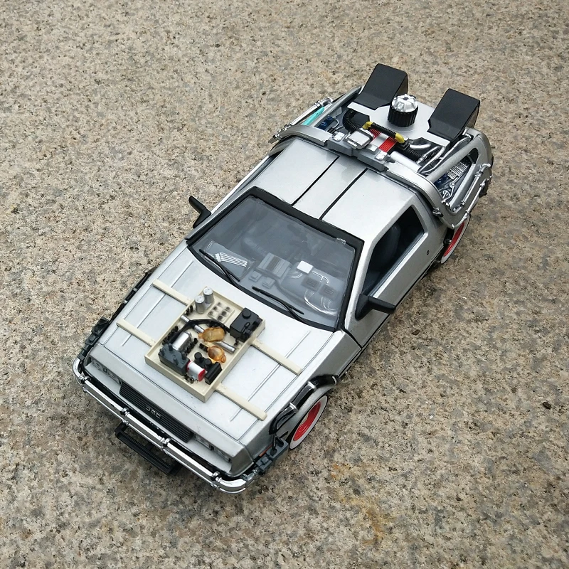 Машинка для литья под давлением Welly Back To Future недорогая детская машинка 1:24 1 2 3 раз