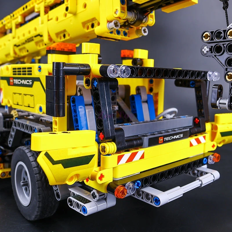  DHL LP 20004 Technic series Motor Power Mobile Crane Mk II Car Model Building Kits Blocks Bricks Co