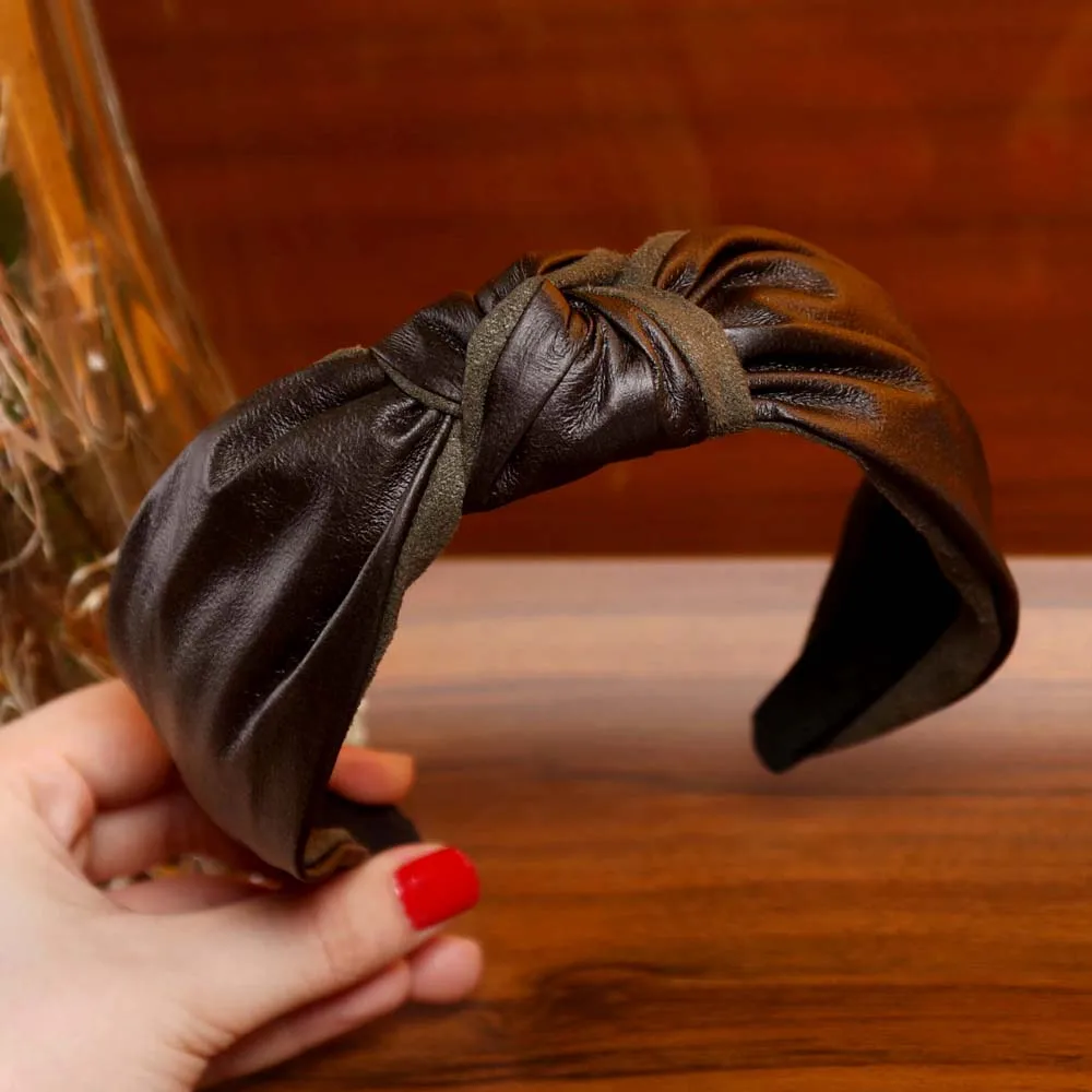 Levao корейские ПУ кожаные повязки на голову Твердые Девушки Мода аксессуары для волос центр завязанные изысканные широкие обручи для волос женские повязки для волос