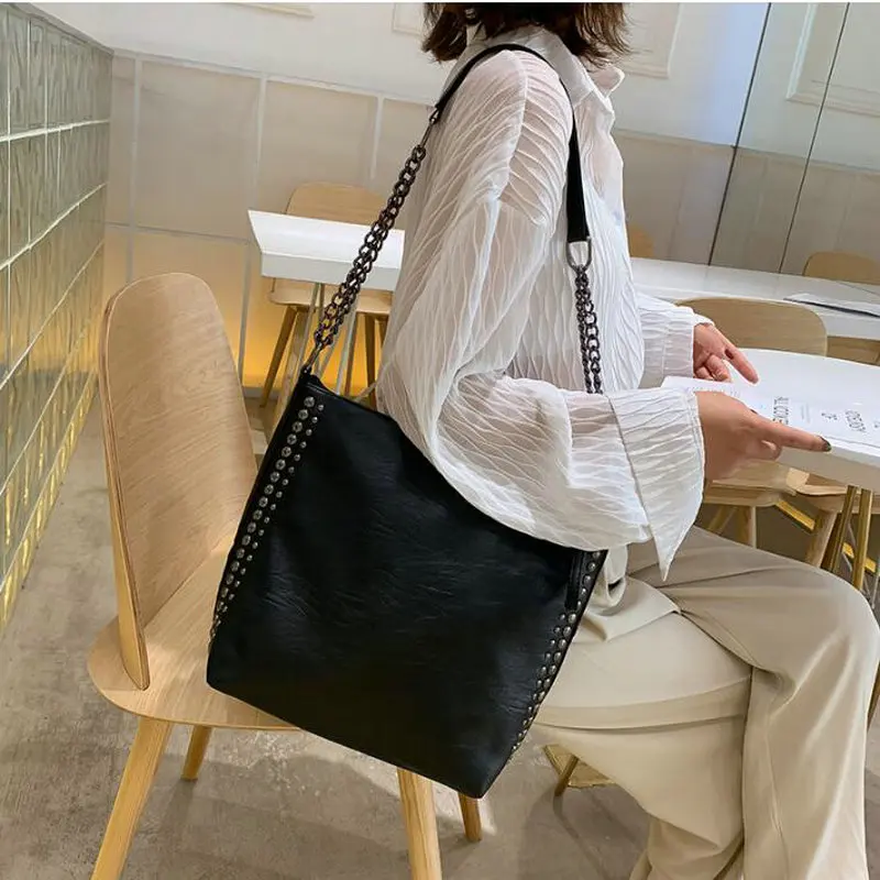 Сумка на плечо Женская 2019 новая Корейская сумка-мессенджер с заклепками цепная сумка галогенная на замену сумка большая сумка C43-02